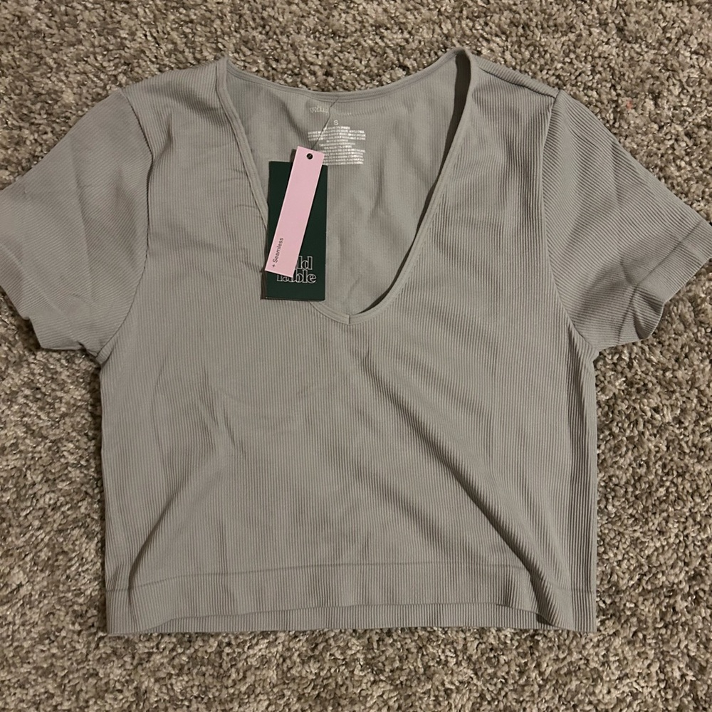 Ribbed crop top. Size small. NWT
